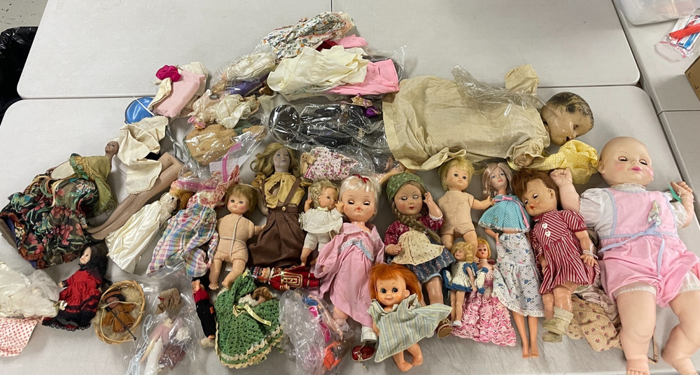 Vtg Doll Lot Mixed Assorted Estate Collection Vinyl Composite Porcelain Clothes